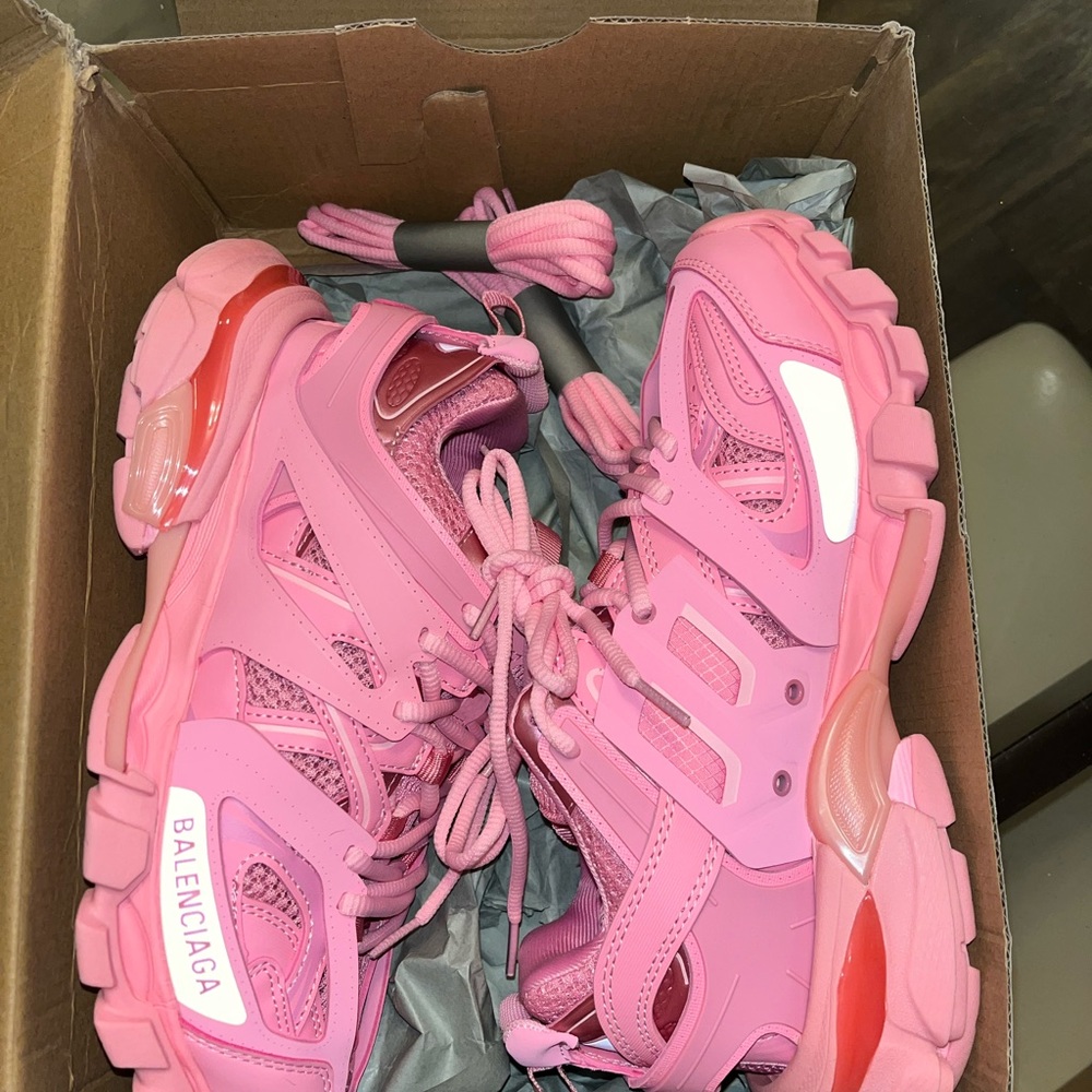 Women’s Balenciaga track sneaker *BRAND NEW*